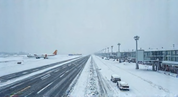 Langfristige Auswirkungen des Wintereinbruchs auf den Flughafen (8/10)
